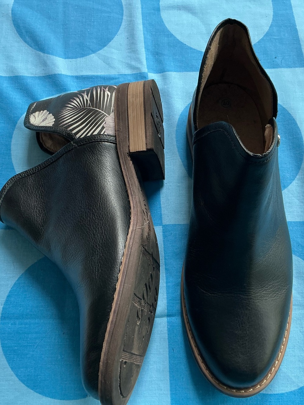 Ana Maria Dessin Women's Black Slip-On Leather Ankle Booties size 10(40)